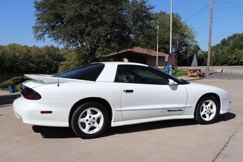 590165c898762 low res 1994 pontiac trans am