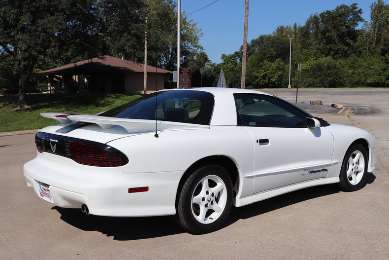 590181292c207 low res 1994 pontiac trans am