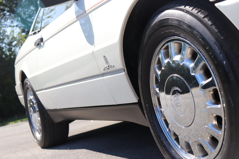 608106fe51634 low res 1993 cadillac allante