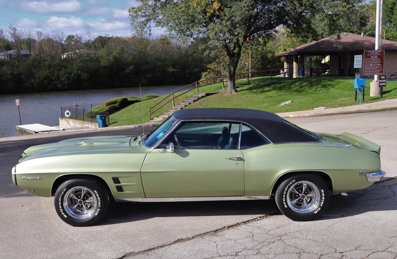 1969 Pontiac Firebird