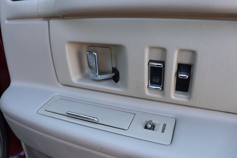 6049800007d79 low res 1994 cadillac sedan deville