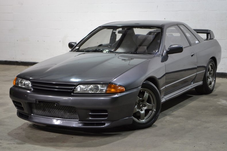 5866a19fc10f_low_res_1989-nissan-skyline