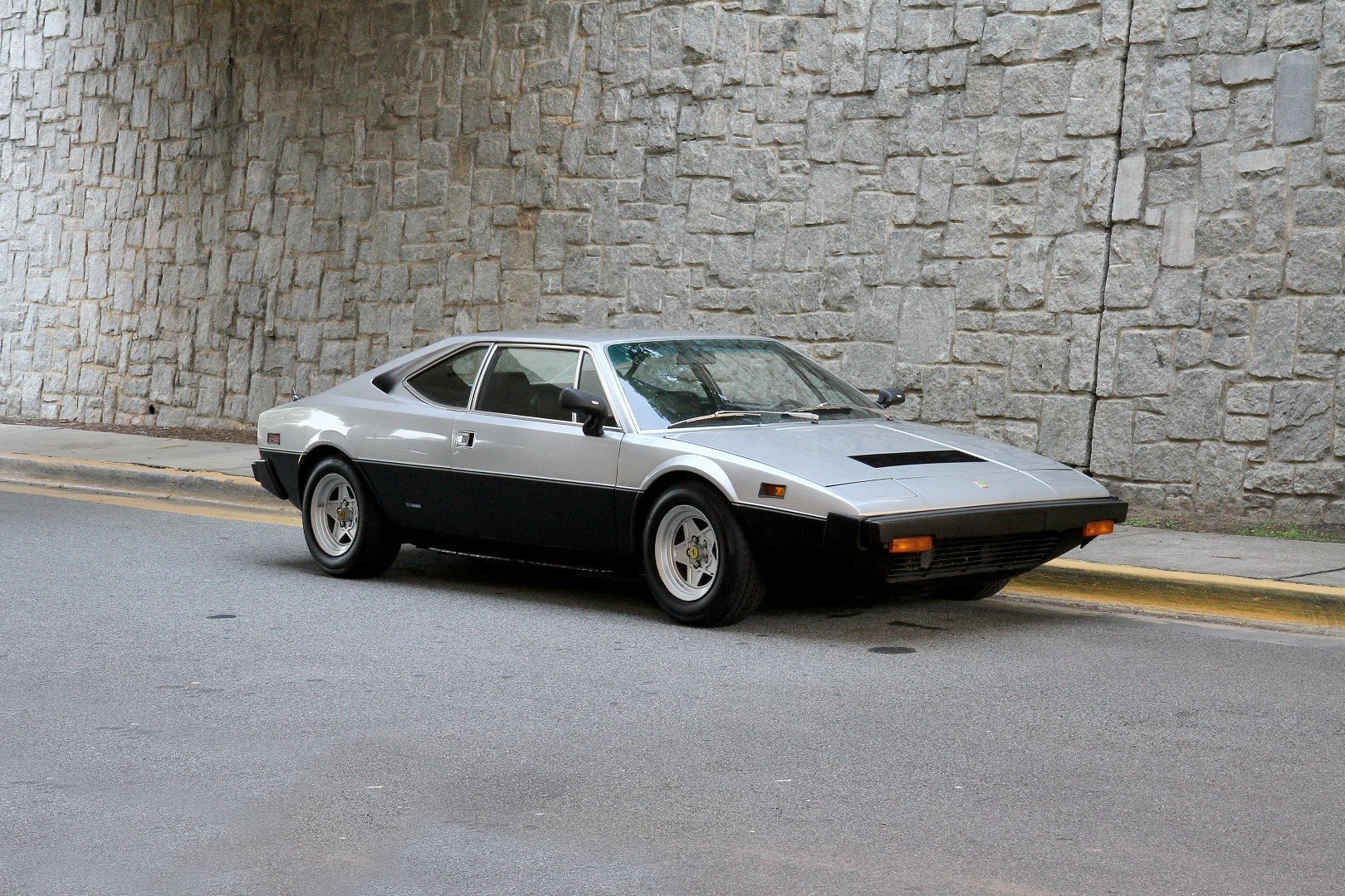 19604c hd 1975 ferrari 308 gt4