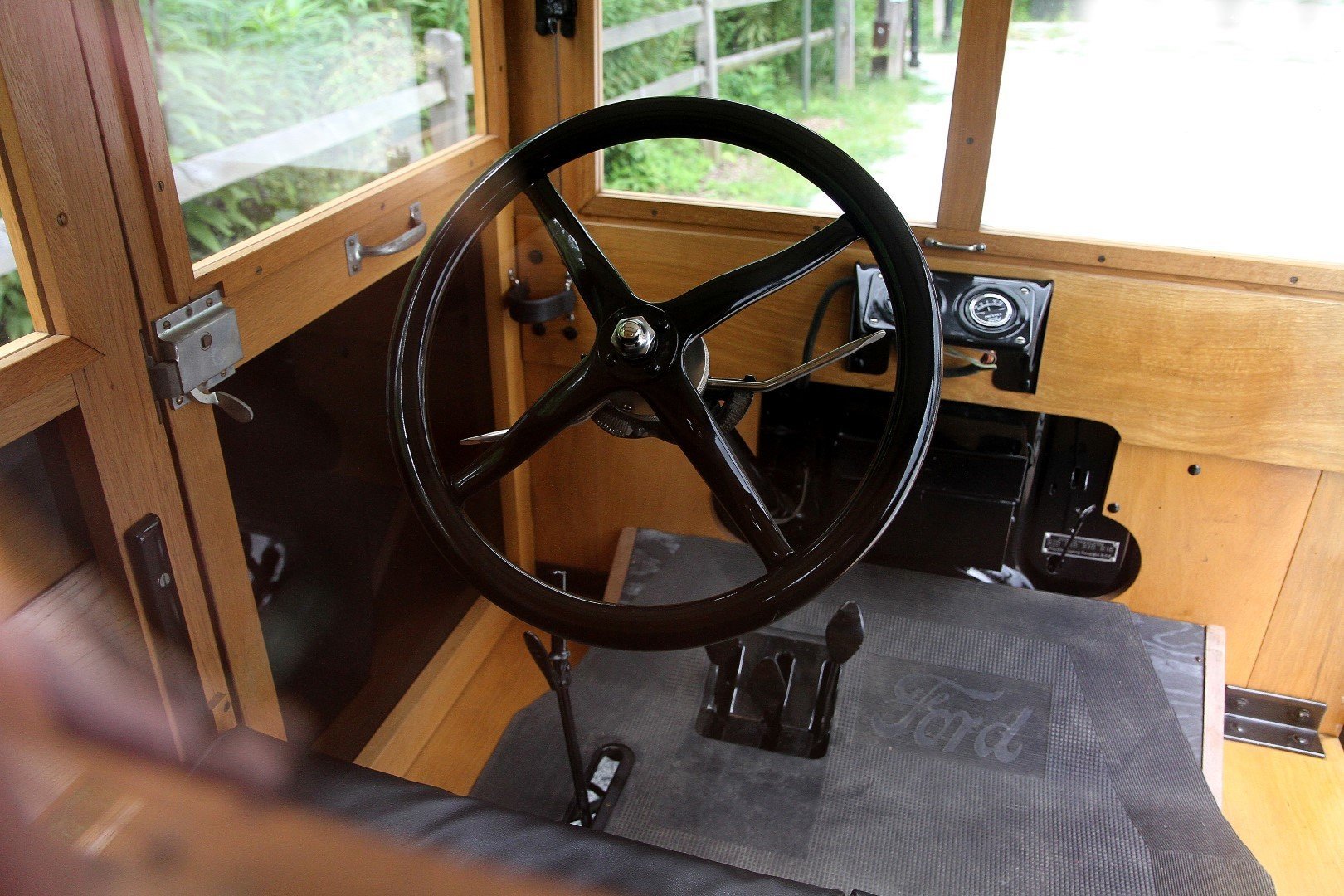 1920 Ford Model T Motorcar Studio