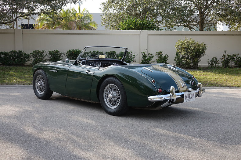1950b0abedb5 low res 1960 austin healey 3000