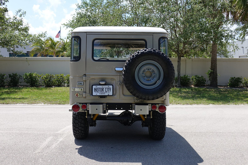 2151ace1e882 low res 1971 toyota fj40