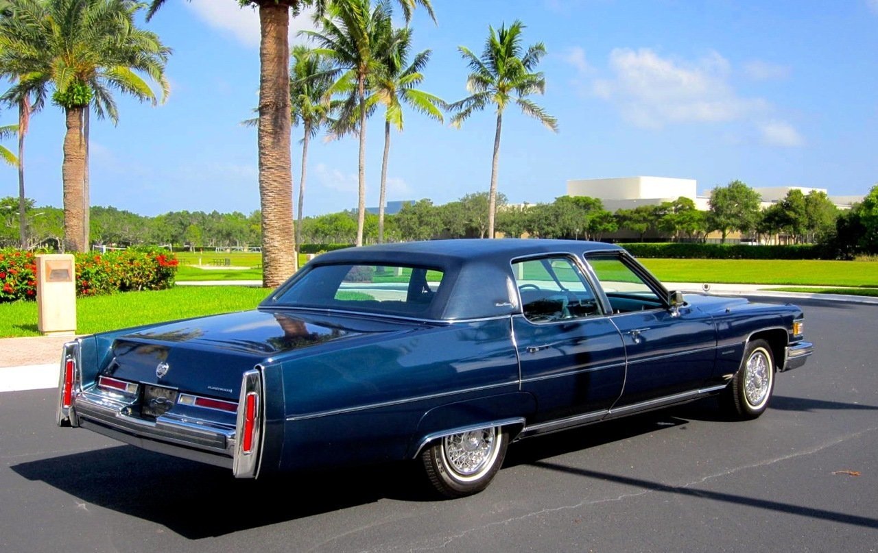 Cadillac fleetwood 1976