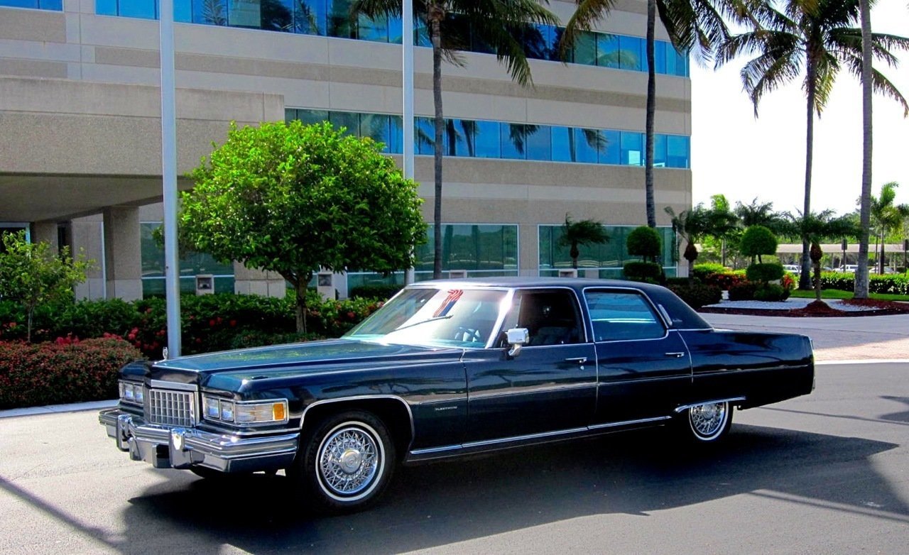 Cadillac fleetwood 1976