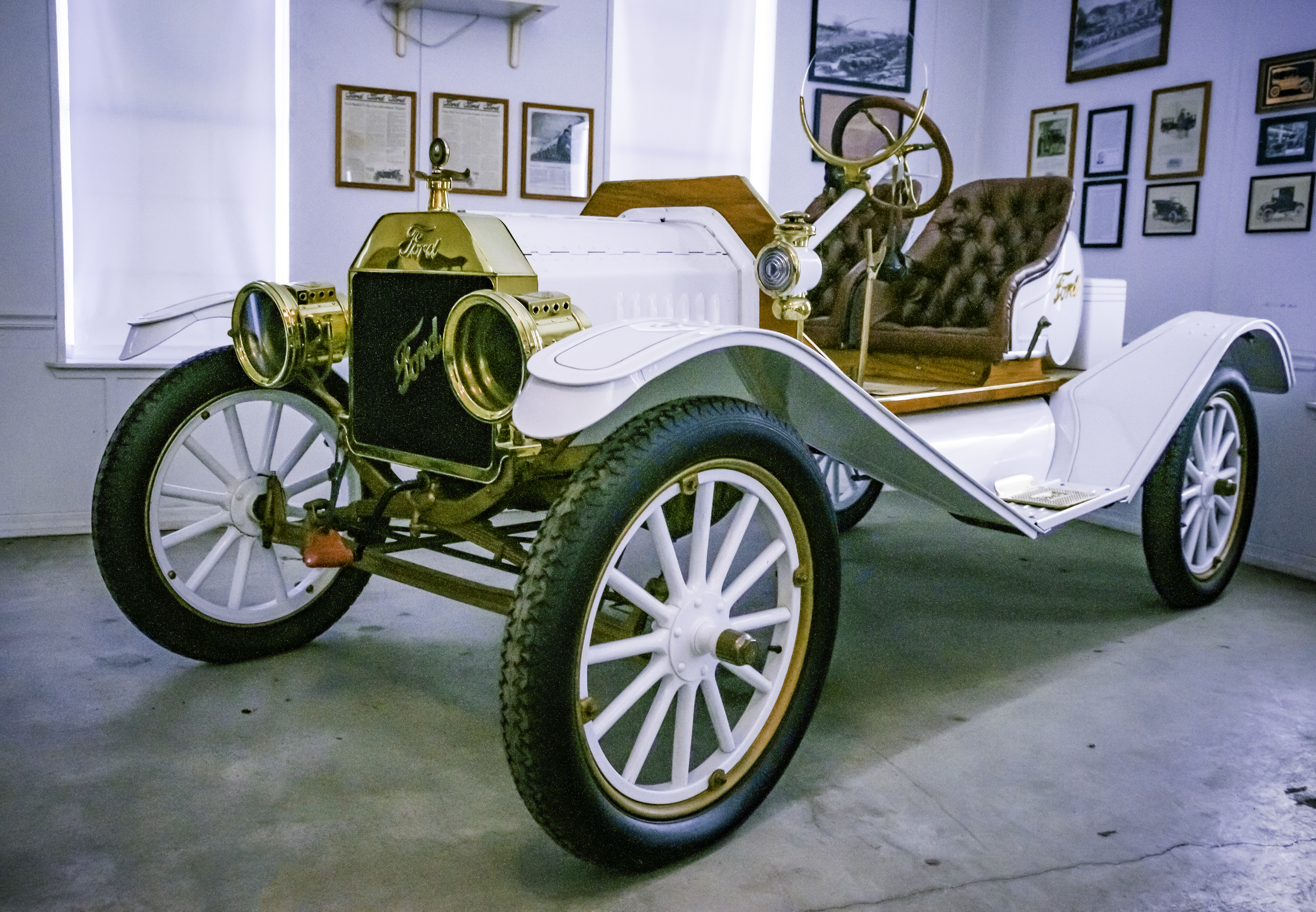 556 96e450bc6d8dwhite speedster106