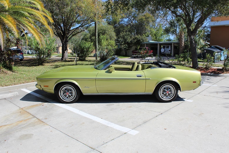 4180 1faa4887e3a21973 ford mustang convertible green 006