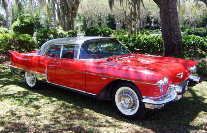 4389 4bbc1d9d90f41958cadillacelroradobroughamred4.2.20104044700x450
