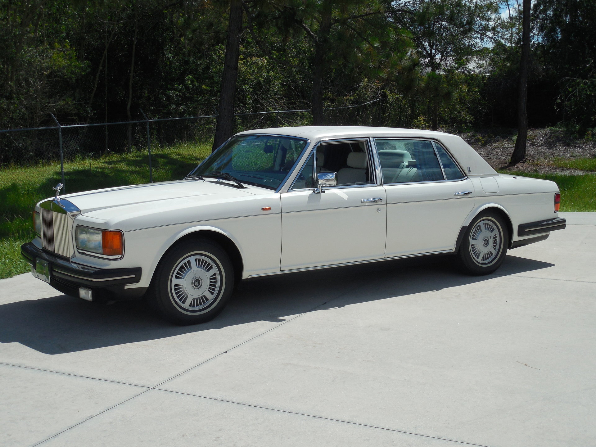 7705b045f28e hd 1991 rolls royce silver spur ii saloon