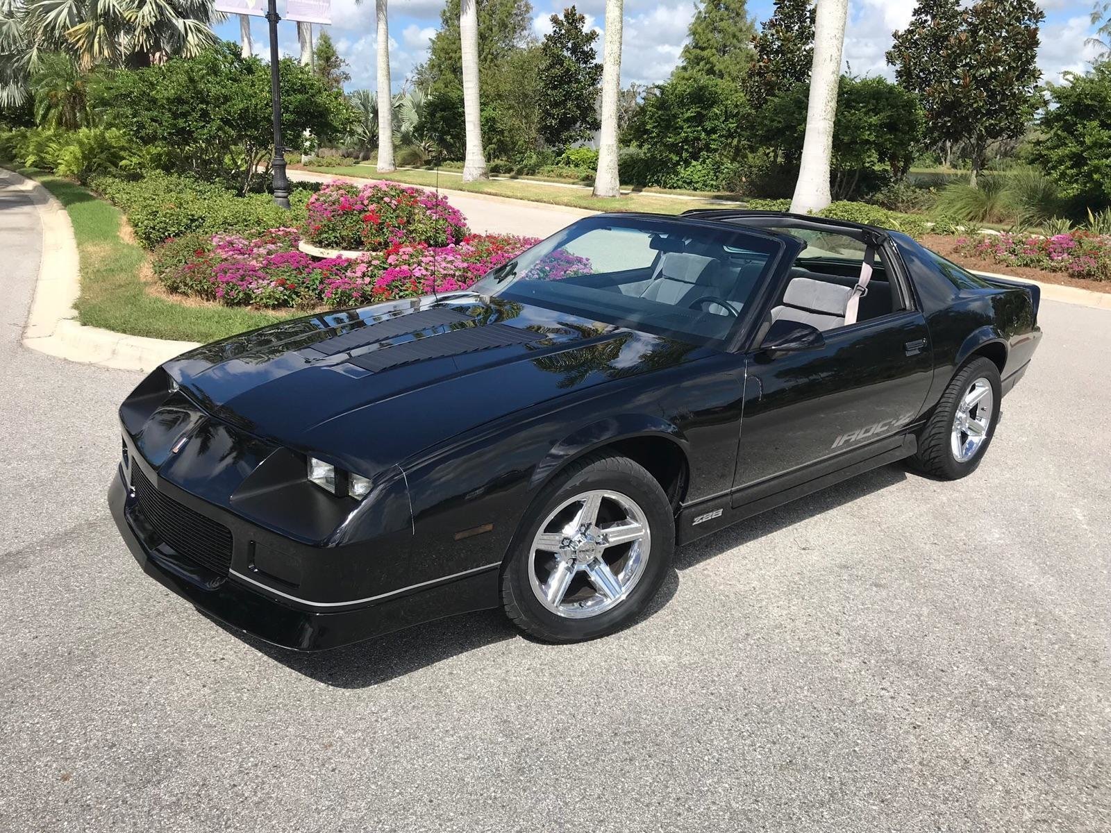 10133e3c04876 hd 1985 chevrolet camaro iroc z28 coupe