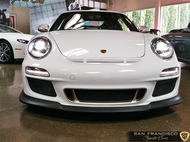 13573 2011porschegt3rs001