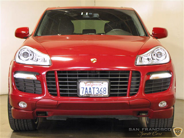 22751 2008porschecayennegts001