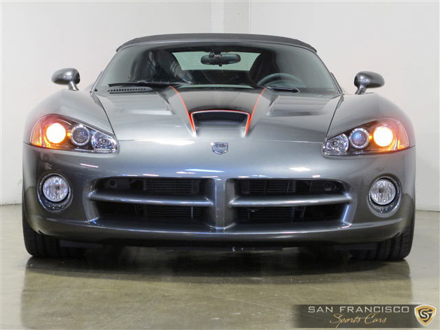 23703 2010dodgeviperfinaledition001