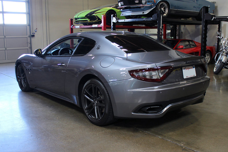 31387dd0a11d1 low res 2015 maserati granturismo
