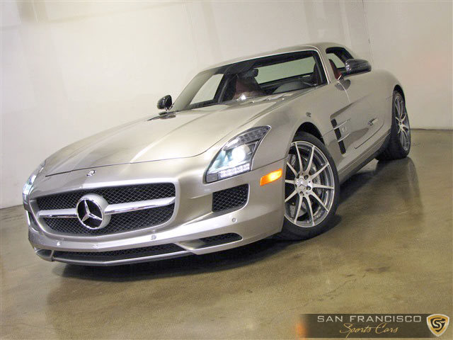 14633 e9f0a41a6cd32011mercedesslsamg003