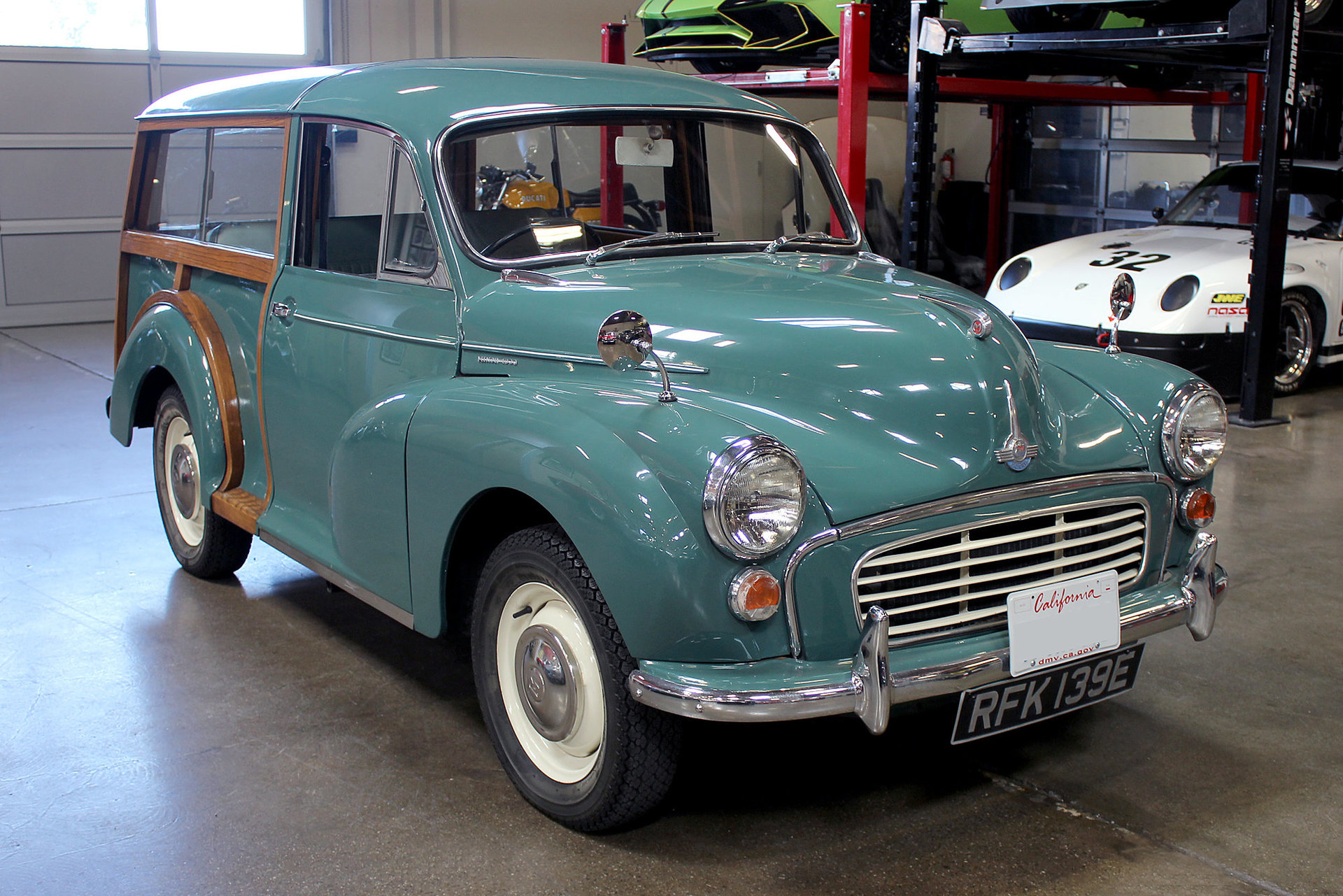 32129a18ecb5d hd 1967 morris traveler