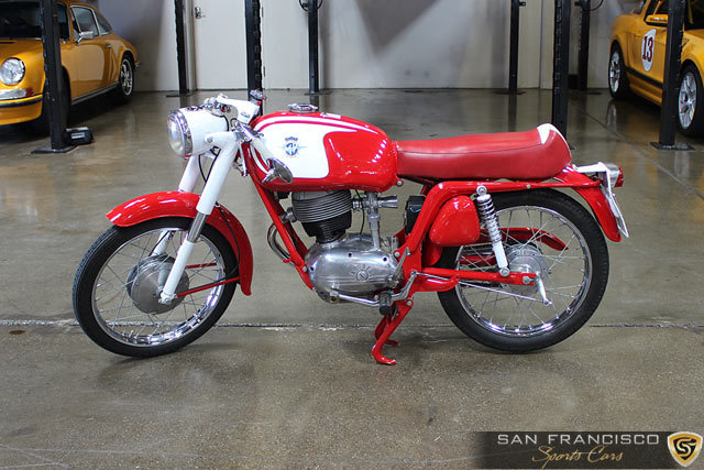 8051 a87c2af18a8b1963mvagusta150rs003