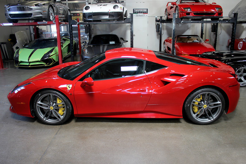 329463b9850ee low res 2017 ferrari 488 gtb
