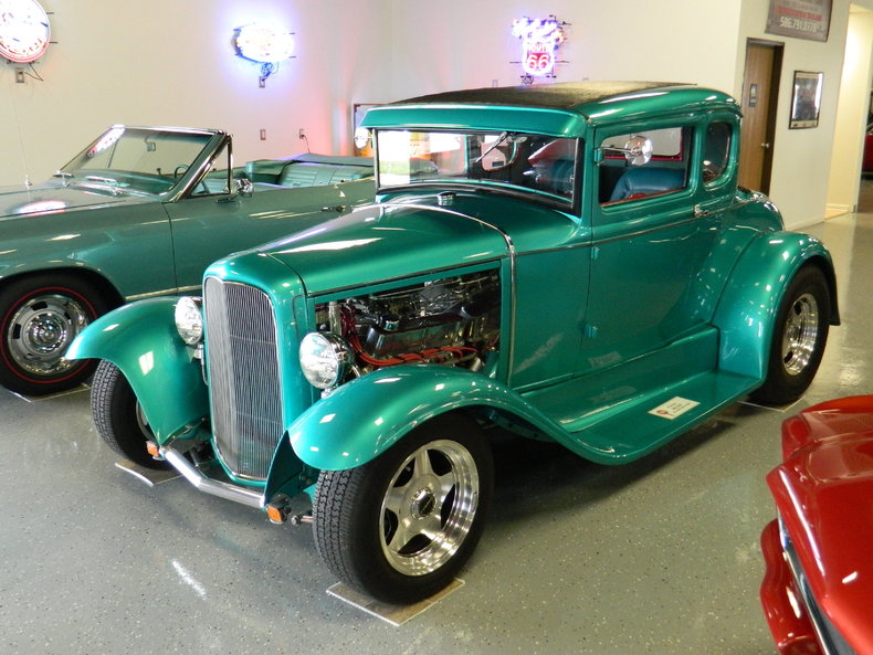 1930 Ford 5-Window