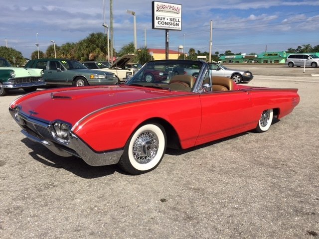 1961 Ford Thunderbird