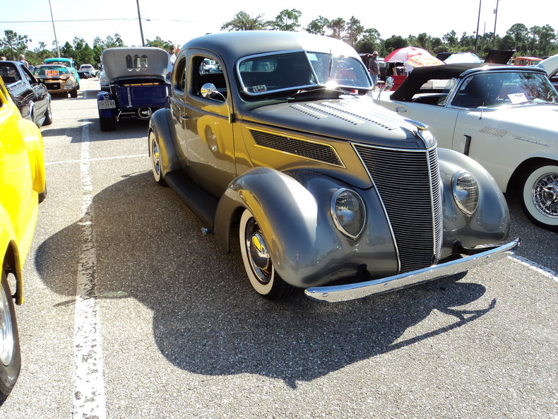 1937 Ford 5 window coupe