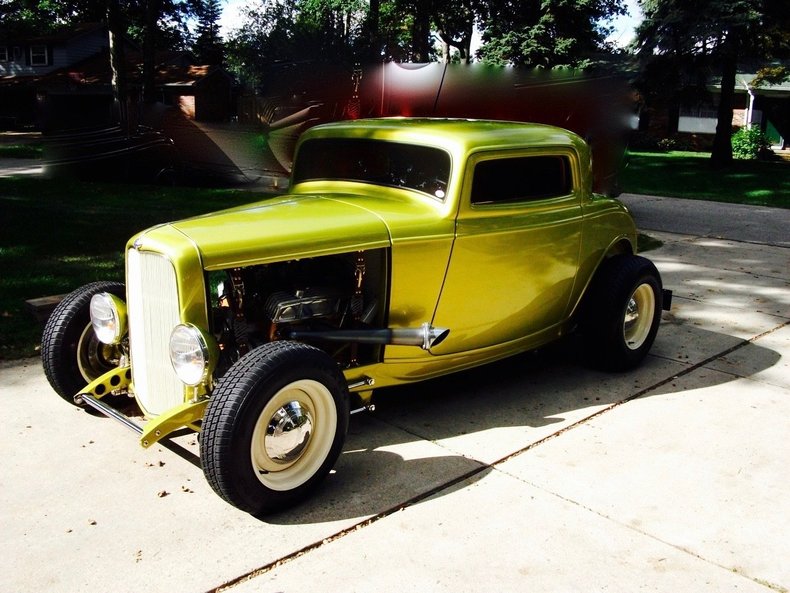 1932 Ford Three window coupe