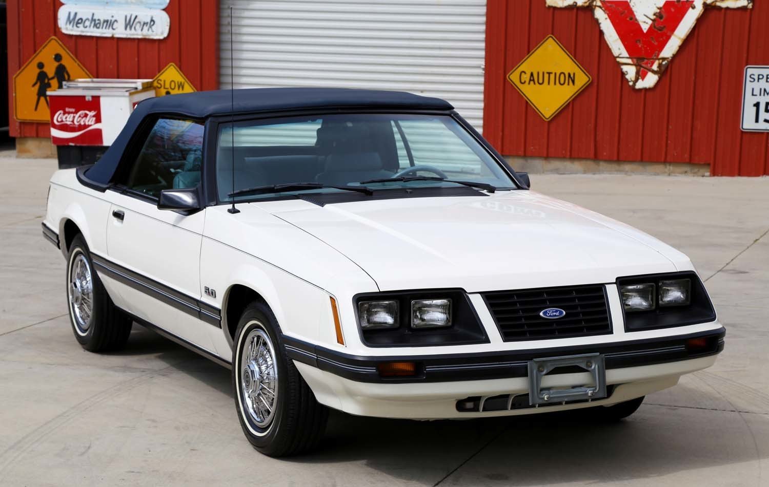 Ford mustang 1983