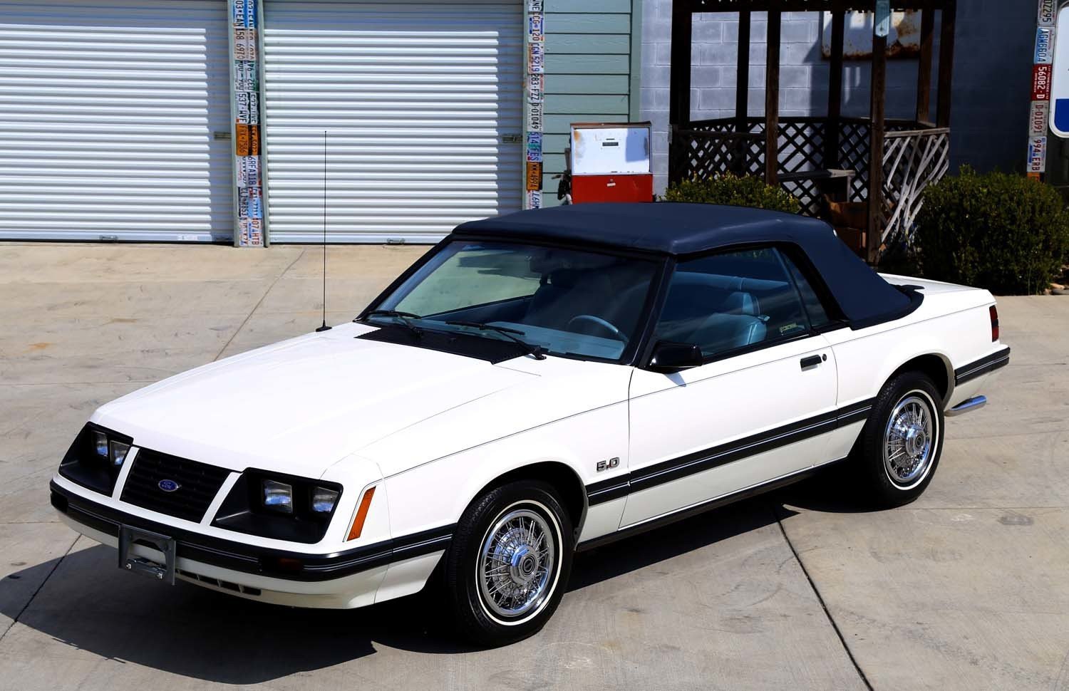 Ford mustang 1983