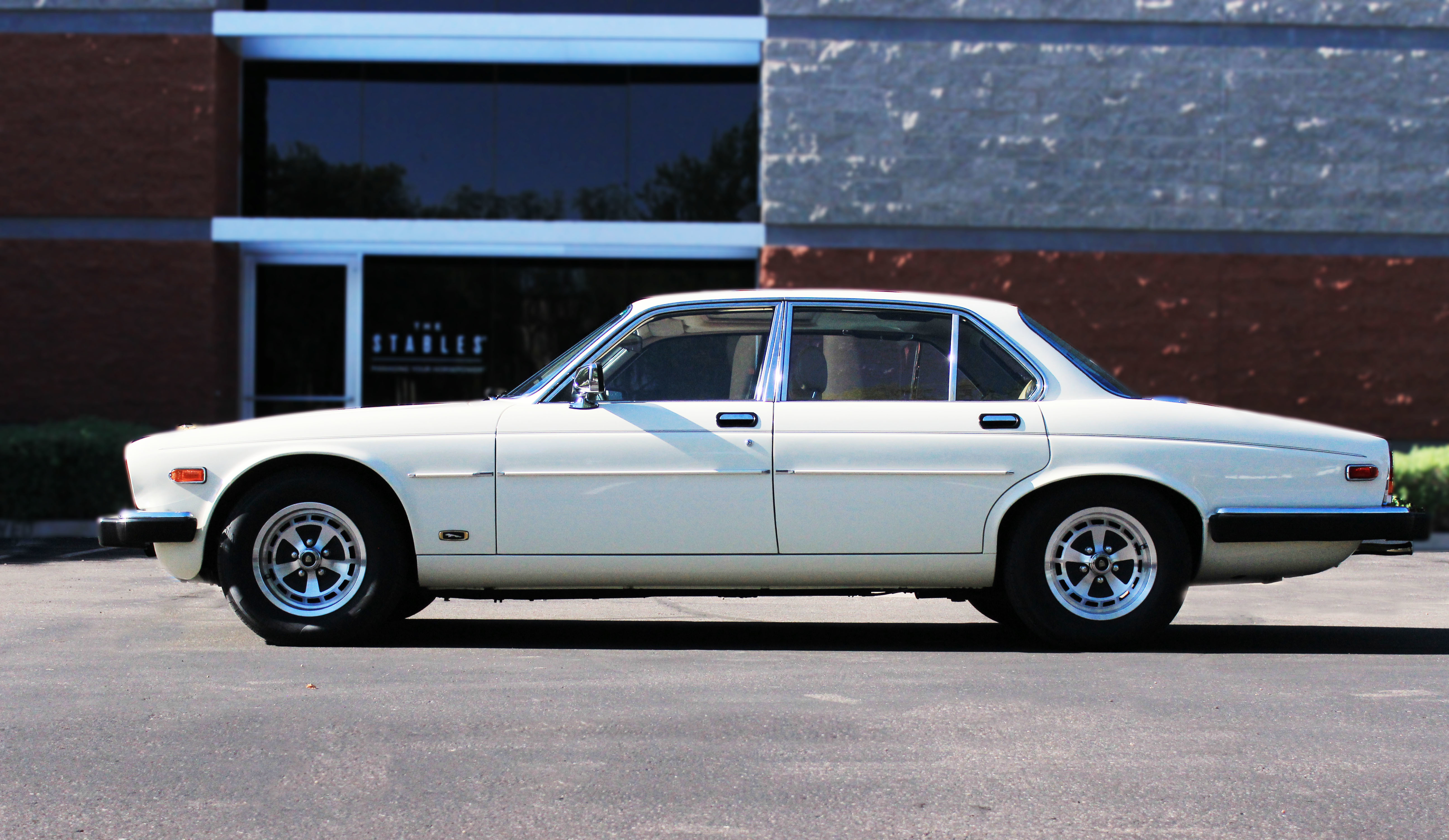 2200 9af8d6ad19fbjag driver profile