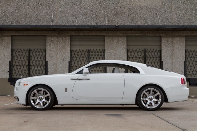 15721544a067e low res 2014 rolls royce wraith coupe