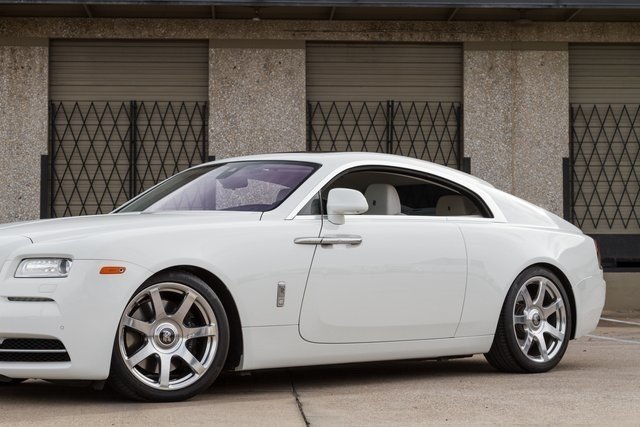 157228b33c9d5 low res 2014 rolls royce wraith coupe