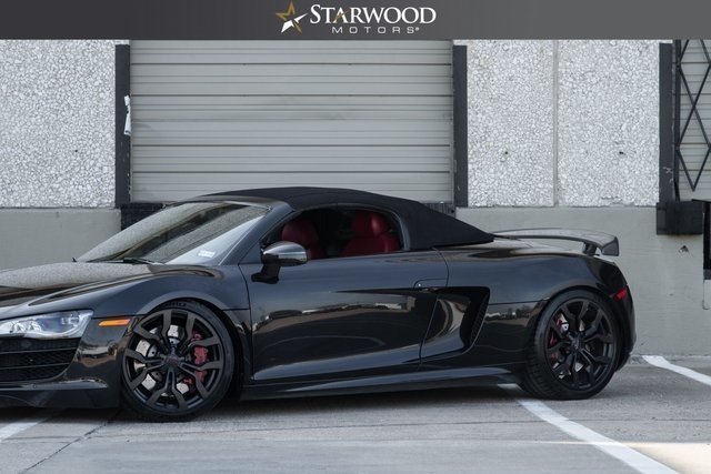 2046852332d37 low res 2011 audi r8 5 2