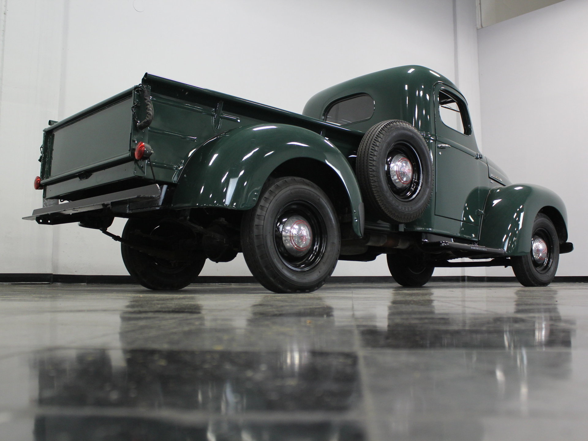 1947 International Truck Streetside Classics The Nation s Trusted