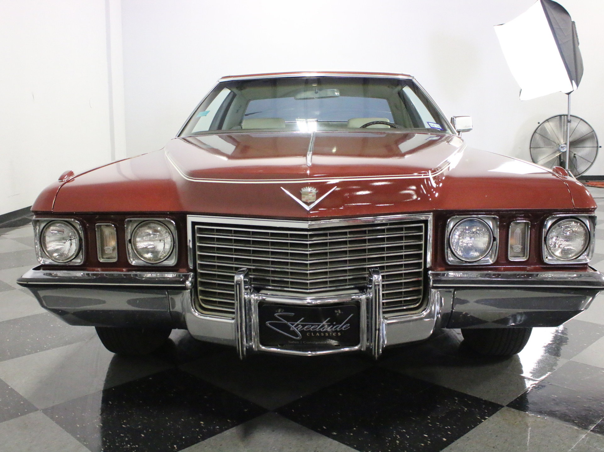1972 Cadillac Coupe Deville Streetside Classics The