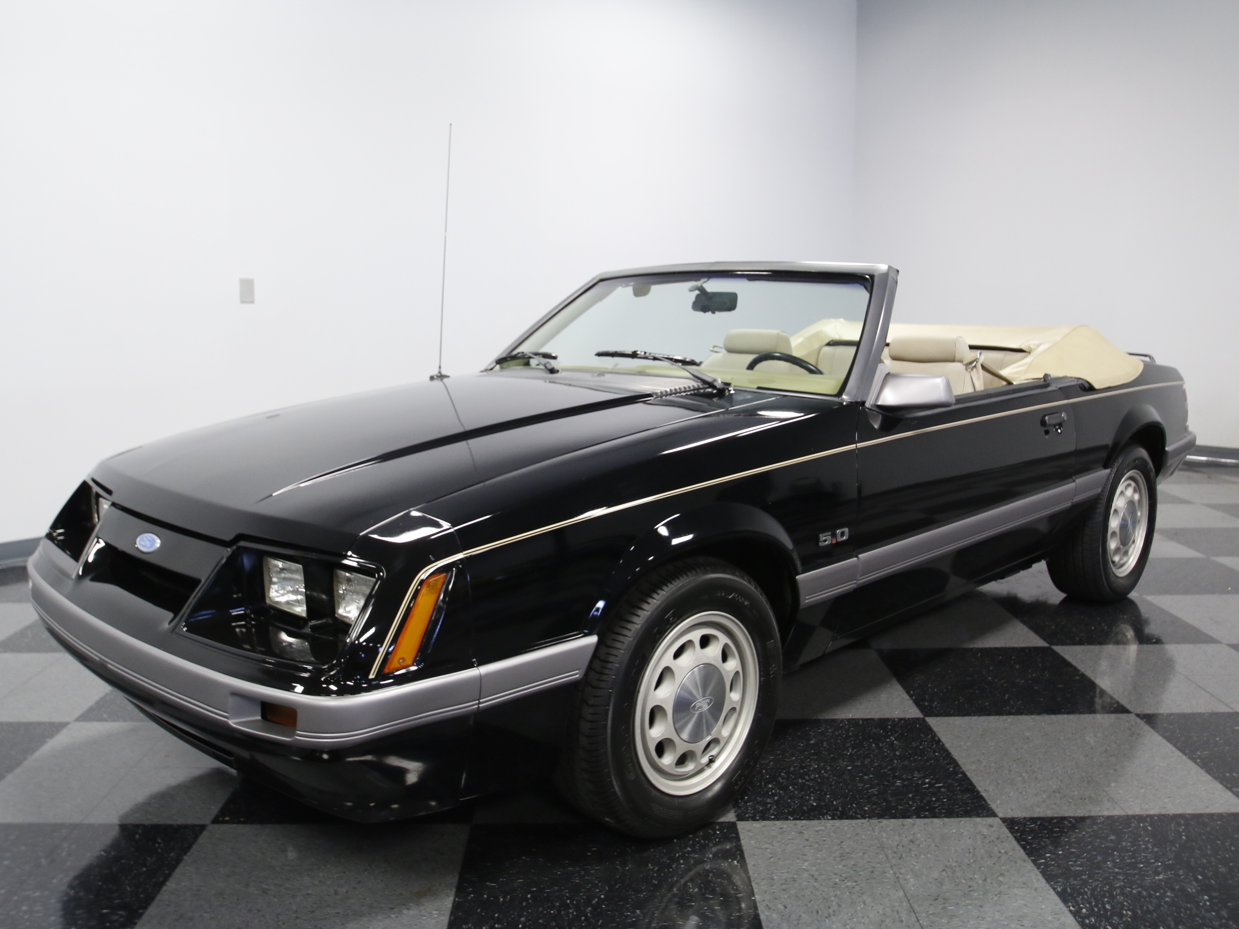 Ford mustang 1986