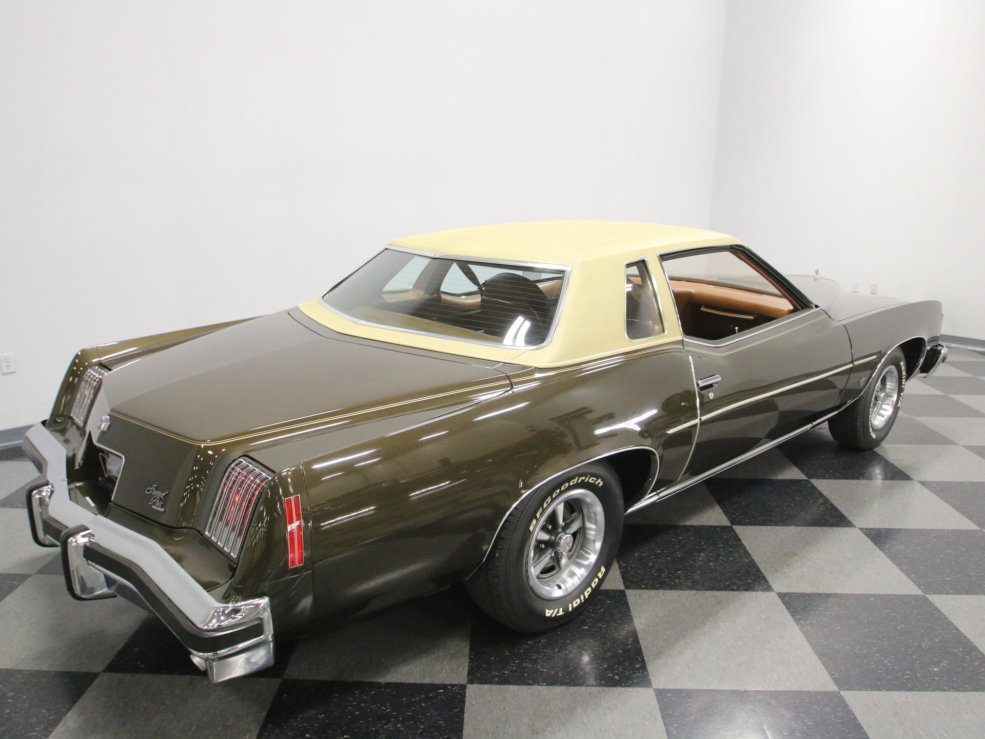 1975 Pontiac Grand Prix for sale 75859 MCG
