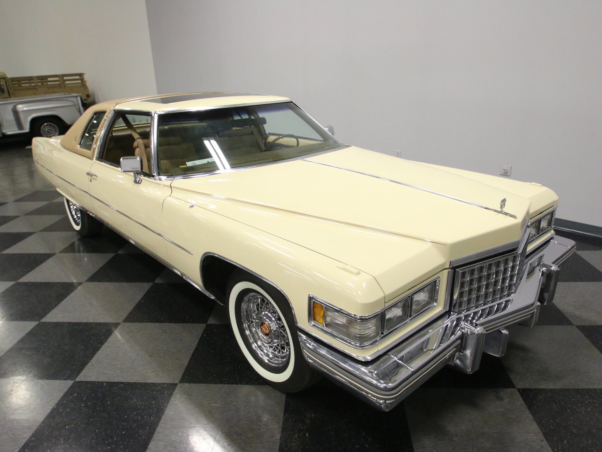 Cadillac deville 1976