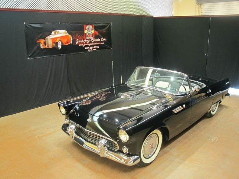 1955 Ford Thunderbird