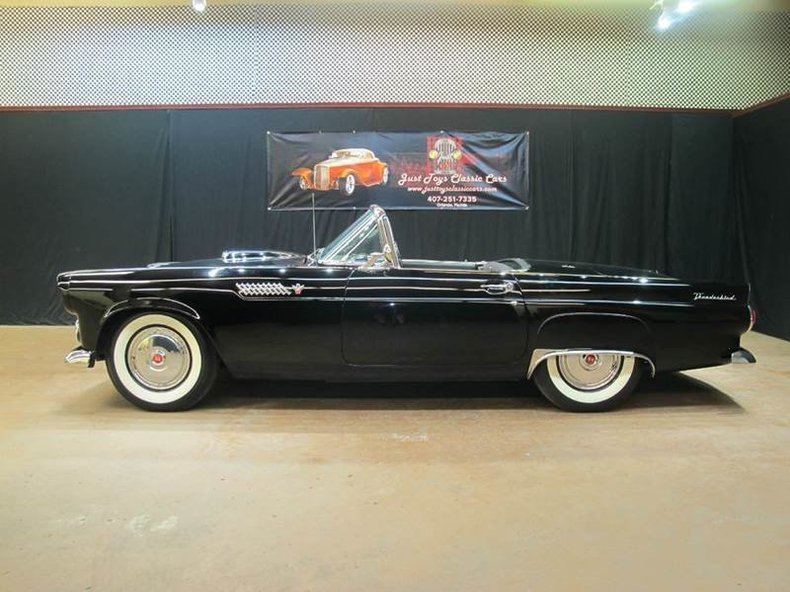 1955 Ford Thunderbird