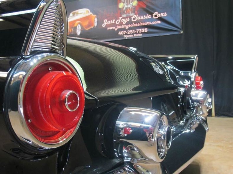 1955 Ford Thunderbird