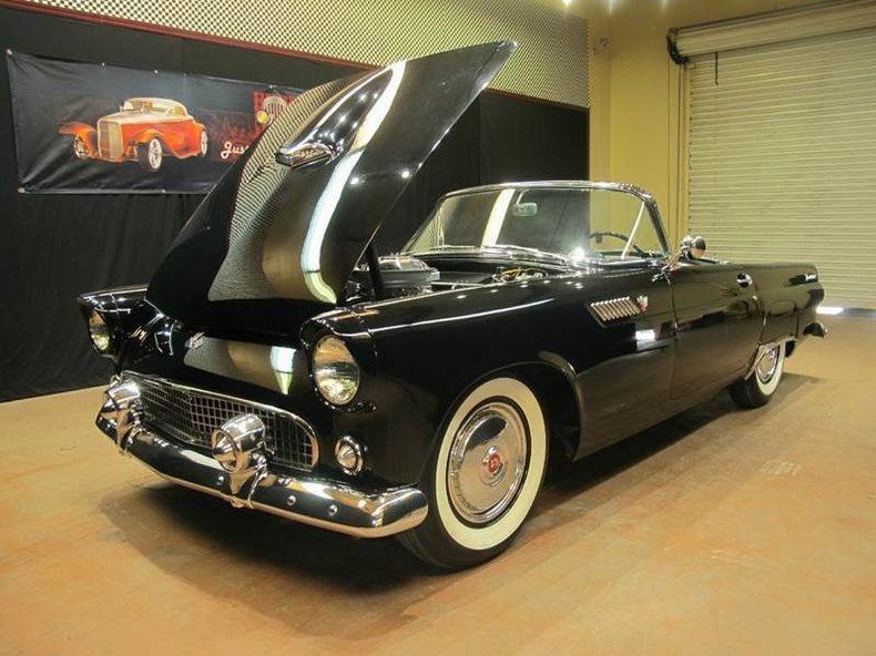 1955 Ford Thunderbird