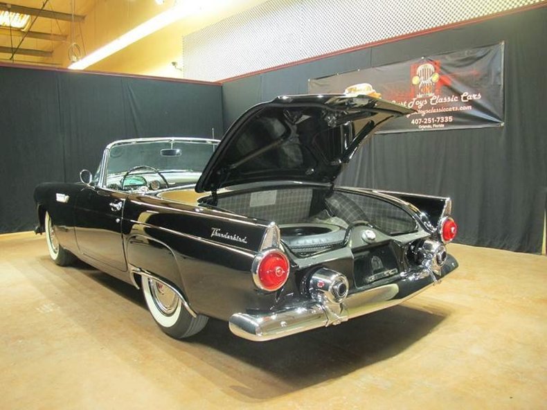 1955 Ford Thunderbird