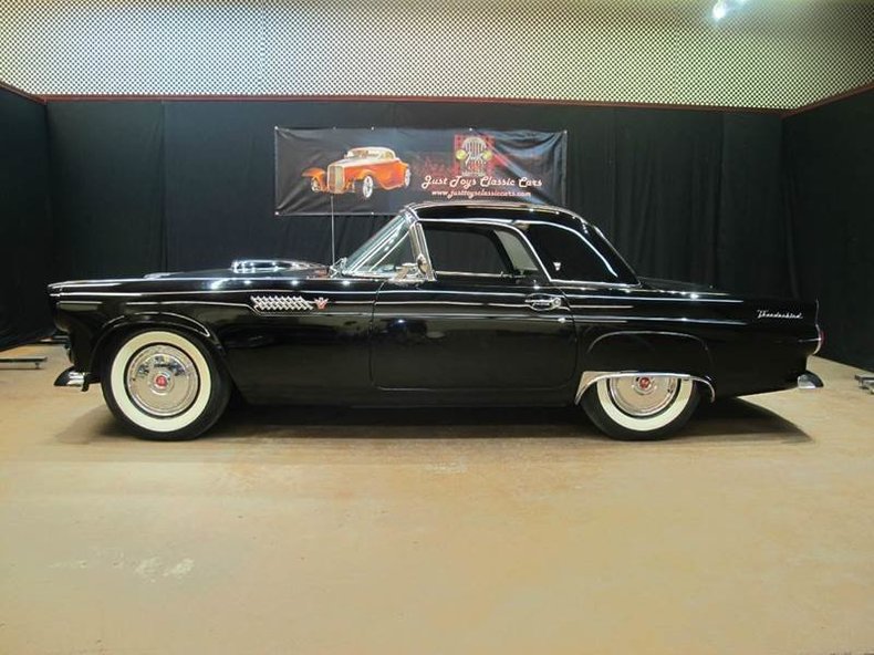 1955 Ford Thunderbird