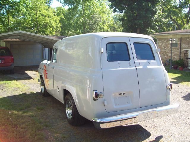 1960 Ford E-100
