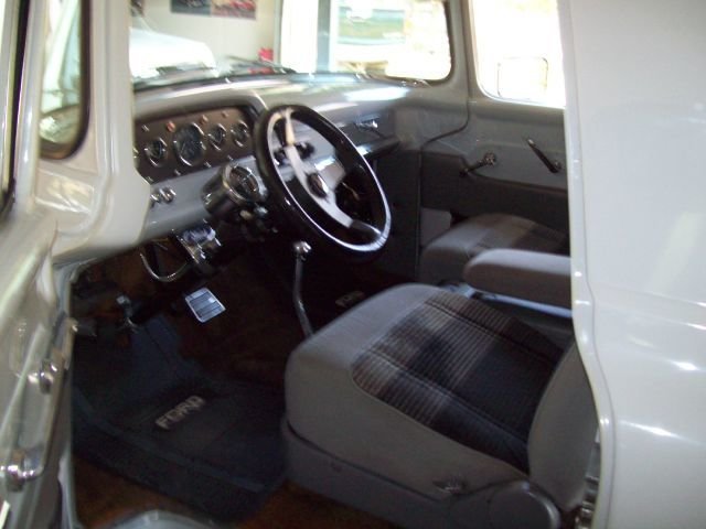 1960 Ford E-100
