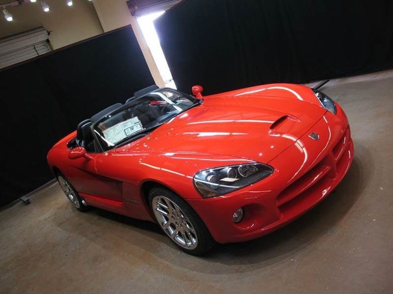 2005 Dodge Viper