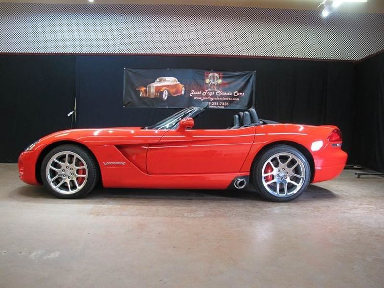 2005 Dodge Viper